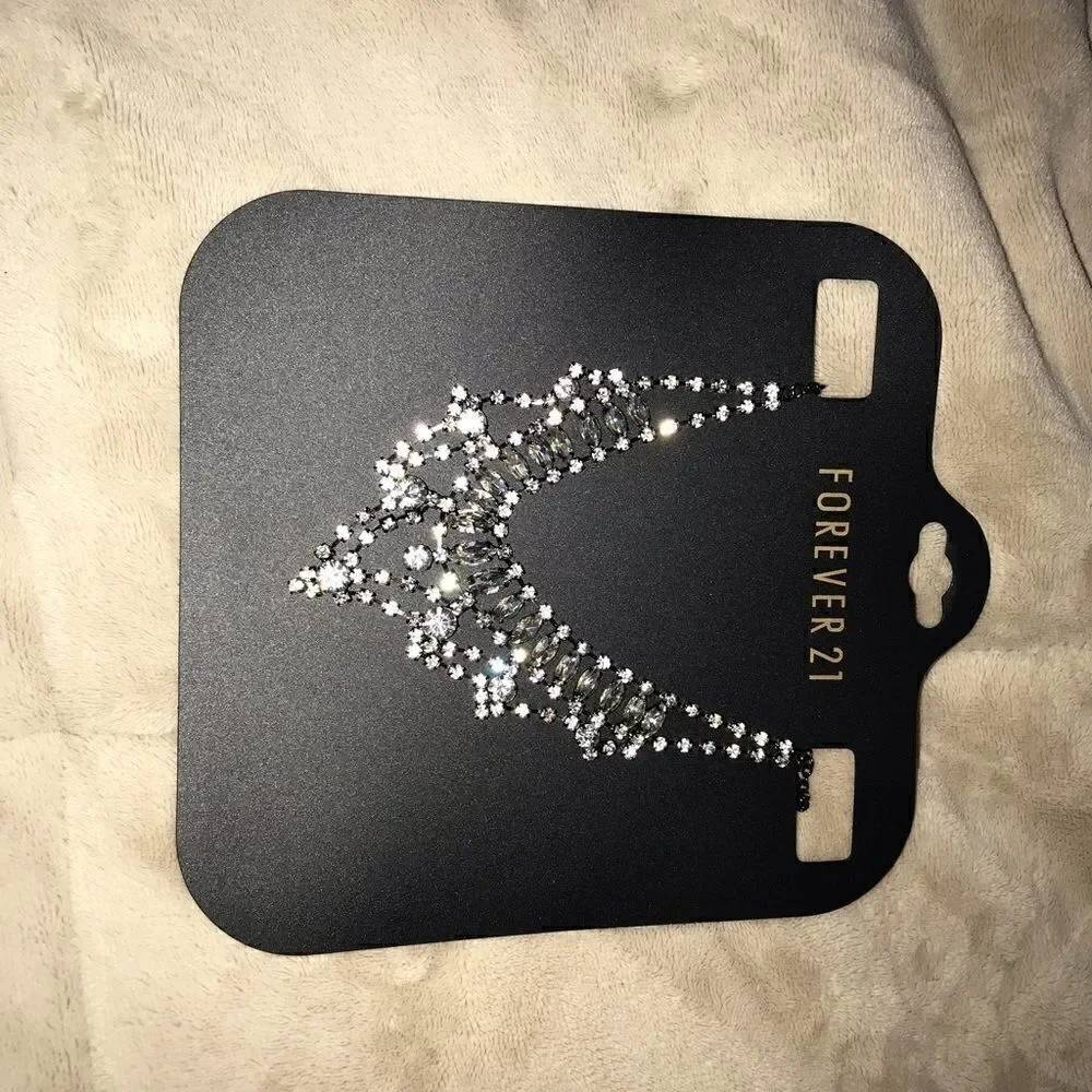 Necklace - Picture 1 of 4